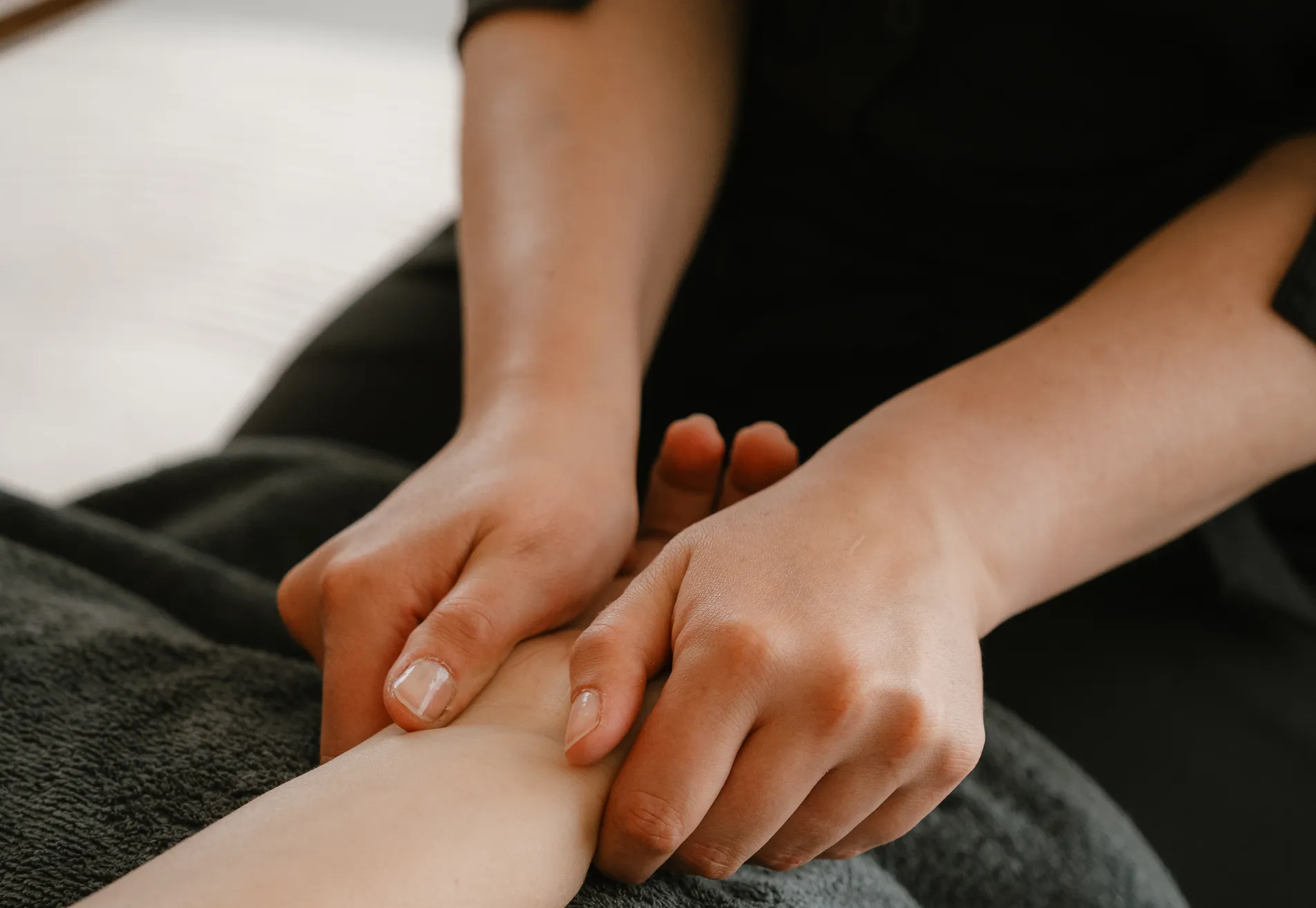 Handmassage 30min. op locatie