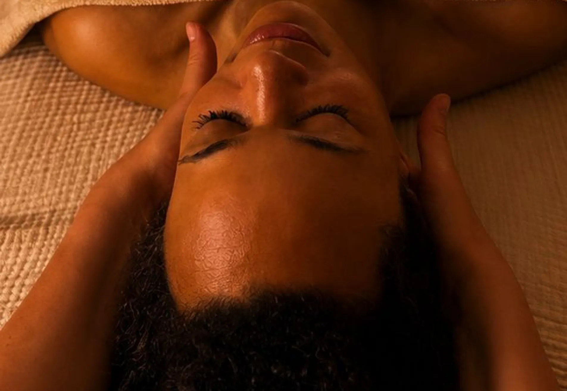Reiki & Energy Healing Massage (90 minutes)
