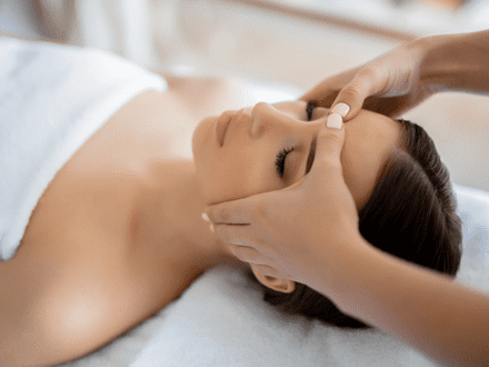 Gezichts- en hoofdmassage 45 of 60 minuten