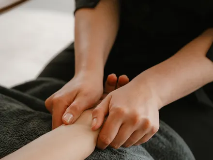 Handmassage 30min. op locatie