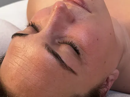 “Golden Glow” Facial Treatment - 90 minuten
